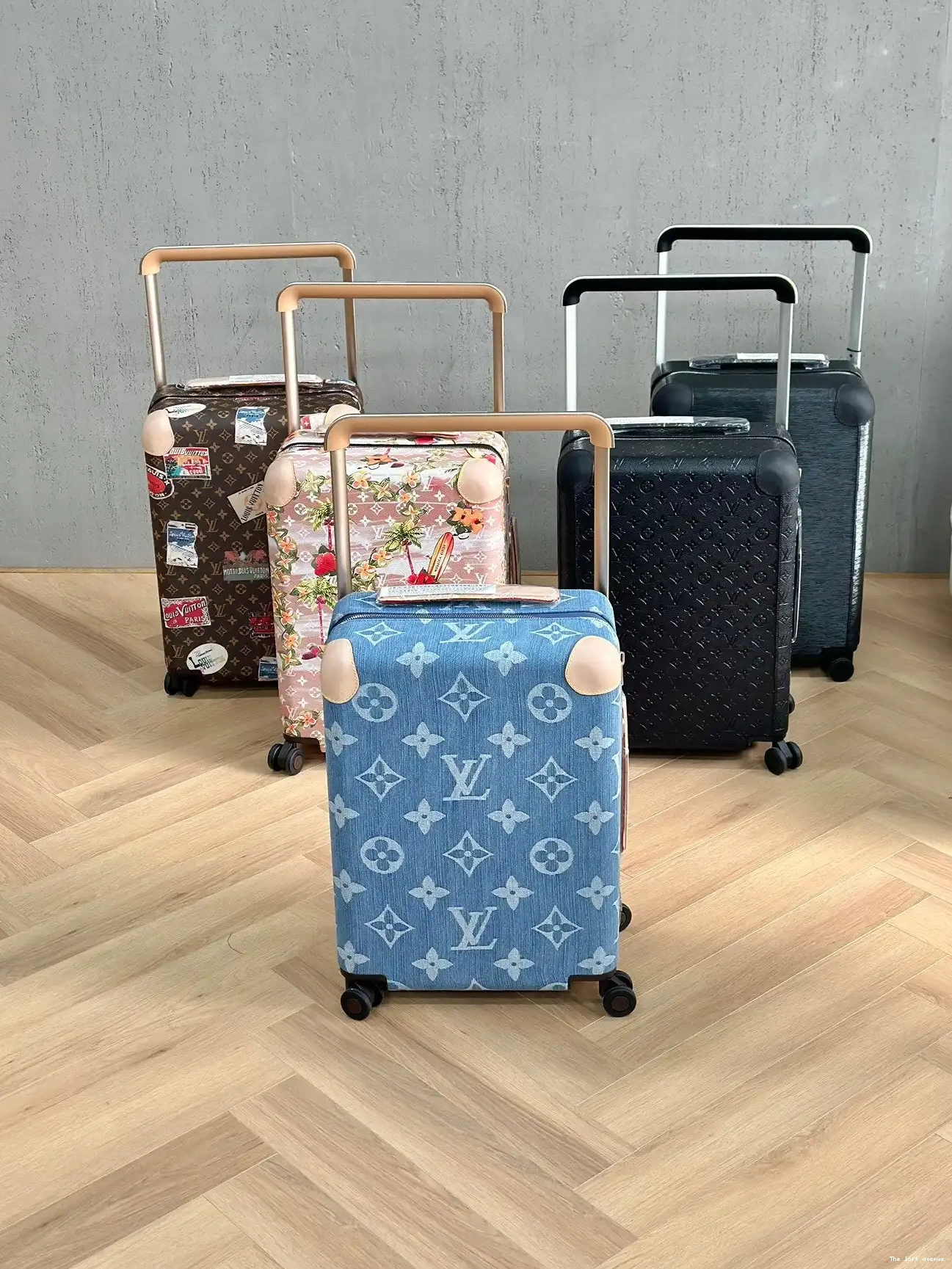 37L 55 CUSTOM HORIZON SUITCASE CABIN CANVAS 0528